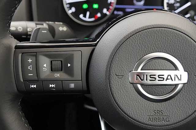 Nissan Qashqai 1.3 DIG-T MH 158 Acenta Premium X-Tronic Auto with Rear View Camera