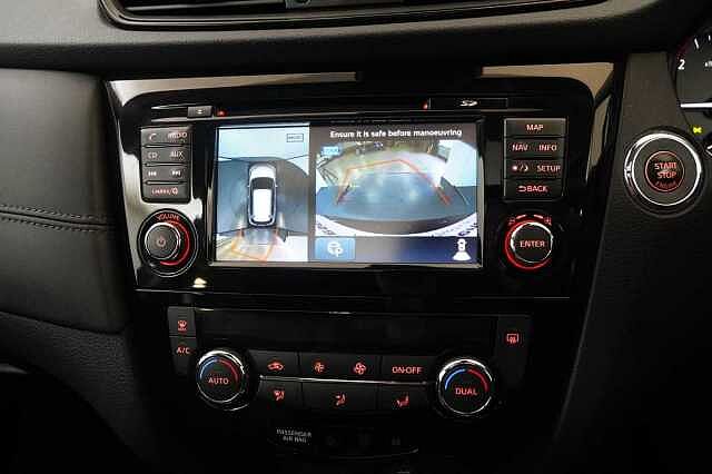 Nissan X-Trail 1.6 dCi 130 2WD Tekna with 5 Seats and BOSE Audio + Detachable Tow Bar