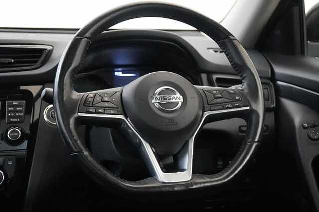 Nissan X-Trail 1.6 dCi 130 2WD Tekna with 5 Seats and BOSE Audio + Detachable Tow Bar