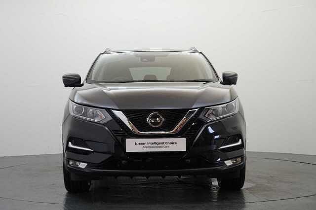 Nissan Qashqai 1.3 DIG-T 160 N-Connecta DCT Auto with Nav + 360 Cameras and Glass Roof