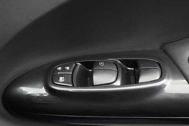 Nissan Juke 1.6 112 Tekna X-Tronic Auto with BOSE Audio + Sat Nav and 360 View Cameras