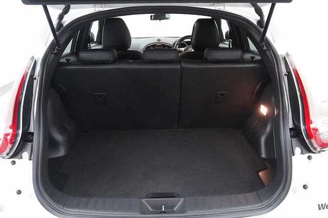 Nissan Juke 1.6 112 Tekna X-Tronic Auto with BOSE Audio + Sat Nav and 360 View Cameras