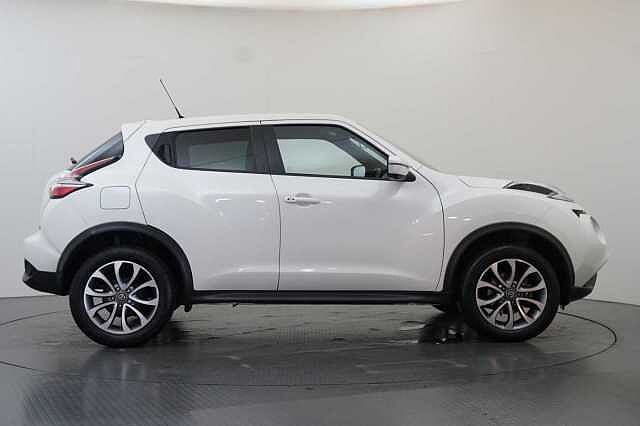 Nissan Juke 1.6 112 Tekna X-Tronic Auto with BOSE Audio + Sat Nav and 360 View Cameras