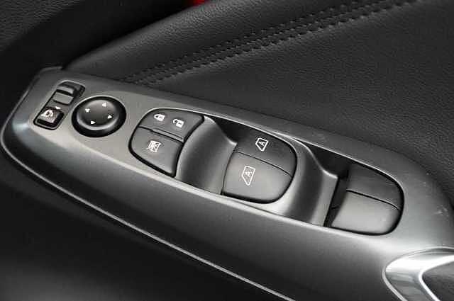 Nissan Juke 1.0 DIG-T 114 N-Connecta with Sat Nav and Rear View Camera