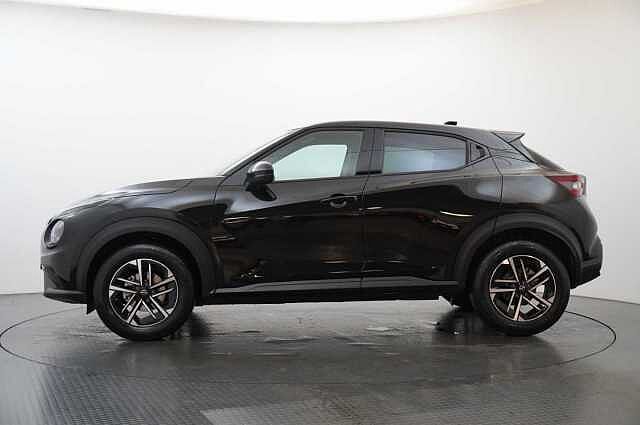 Nissan Juke 1.0 DIG-T 114 N-Connecta with Sat Nav and Rear View Camera