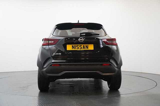 Nissan Juke 1.0 DIG-T 114 N-Connecta with Sat Nav and Rear View Camera