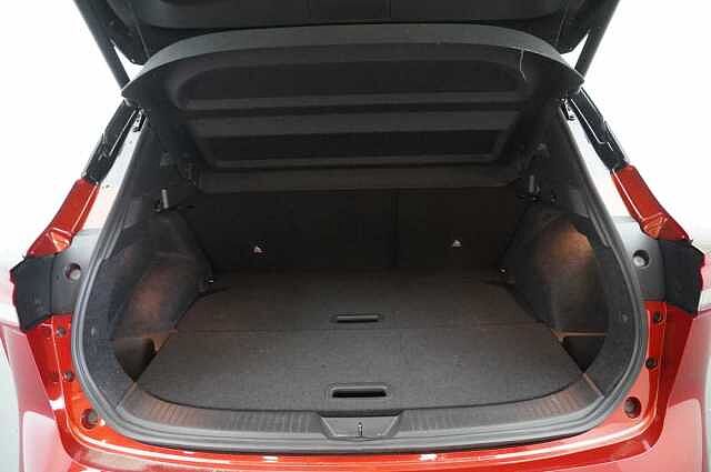 Nissan Qashqai 1.3 DIG-T MH 140 Tekna with Glass Roof and Drive Assist Technology