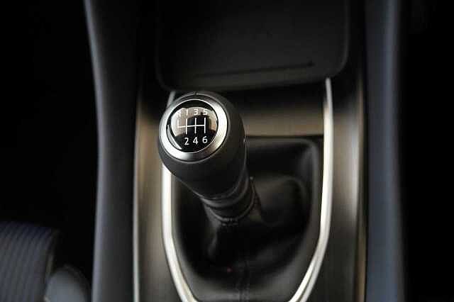 Nissan Qashqai 1.3 DIG-T MH 140 Tekna with Glass Roof and Drive Assist Technology