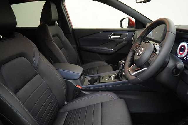 Nissan Qashqai 1.3 DIG-T MH 140 Tekna with Glass Roof and Drive Assist Technology