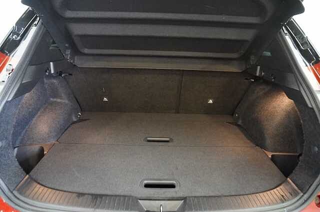 Nissan Qashqai 1.3 DIG-T MH 140 Tekna with Glass Roof and Drive Assist Technology