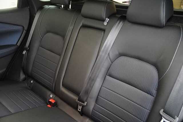 Nissan Qashqai 1.3 DIG-T MH 140 Tekna with Glass Roof and Drive Assist Technology