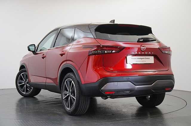 Nissan Qashqai 1.3 DIG-T MH 140 Tekna with Glass Roof and Drive Assist Technology