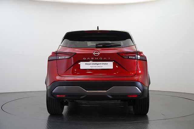 Nissan Qashqai 1.3 DIG-T MH 140 Tekna with Glass Roof and Drive Assist Technology