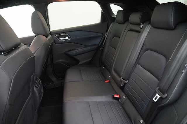 Nissan Qashqai 1.3 DIG-T MH 140 Tekna with Drive Assist Technology and Glass Roof