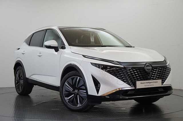 Nissan Qashqai 1.3 DIG-T MH 158 Tekna X-Tronic Auto with Glass Roof + Nav and 360 Cameras