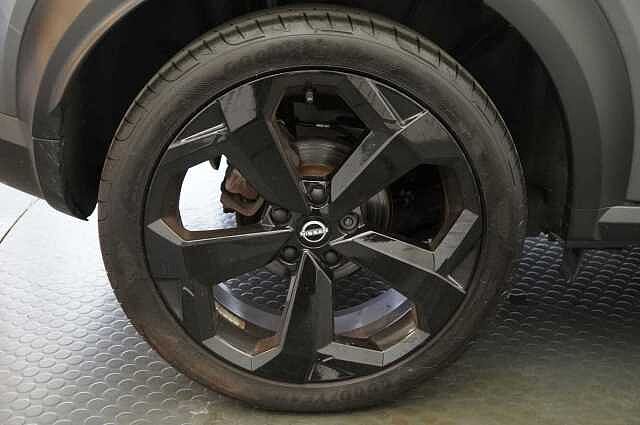 Nissan Juke 1.6 143 HEV Hybrid Premiere Edition Auto with Sat Nav and Rear View Camera