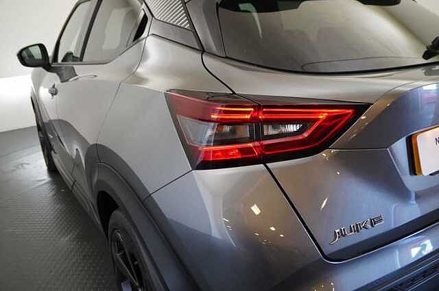 Nissan Juke 1.6 143 HEV Hybrid Premiere Edition Auto with Sat Nav and Rear View Camera