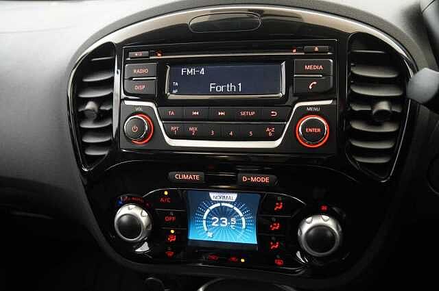 Nissan Juke 1.6 112 Acenta with Auto Air Con and Rear Parking Sensors