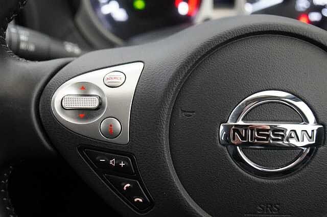 Nissan Juke 1.6 112 Acenta with Auto Air Con and Rear Parking Sensors