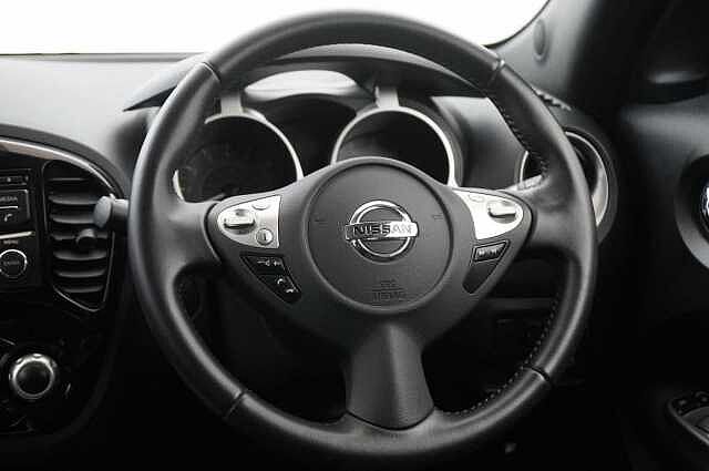 Nissan Juke 1.6 112 Acenta with Auto Air Con and Rear Parking Sensors