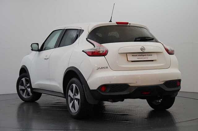Nissan Juke 1.6 112 Acenta with Auto Air Con and Rear Parking Sensors