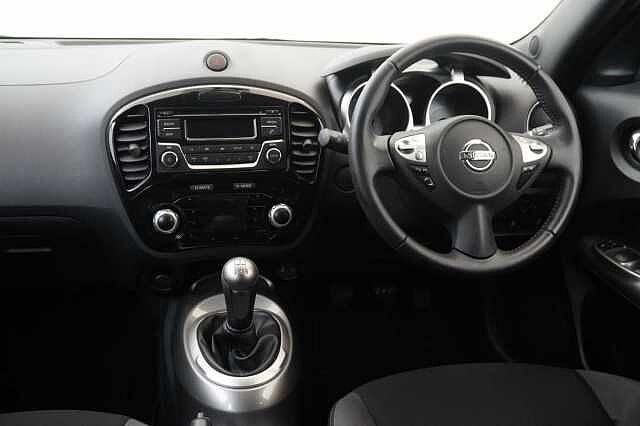 Nissan Juke 1.6 112 Acenta with Auto Air Con and Rear Parking Sensors